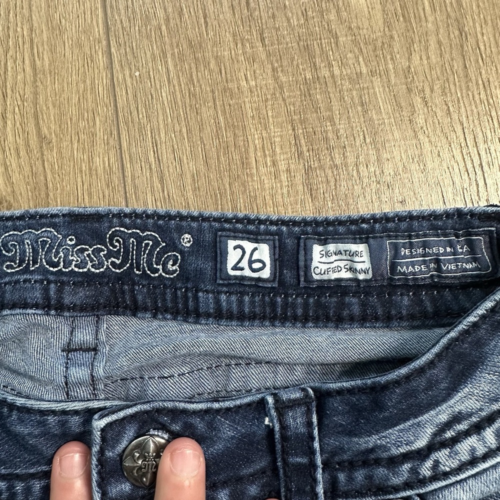 Miss Me‎ Jeans Sz 26 Signature Cuffed Skinny Flower Embroidered - Picture 2 of 5